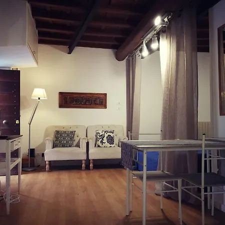 Cantoni Small 아파트